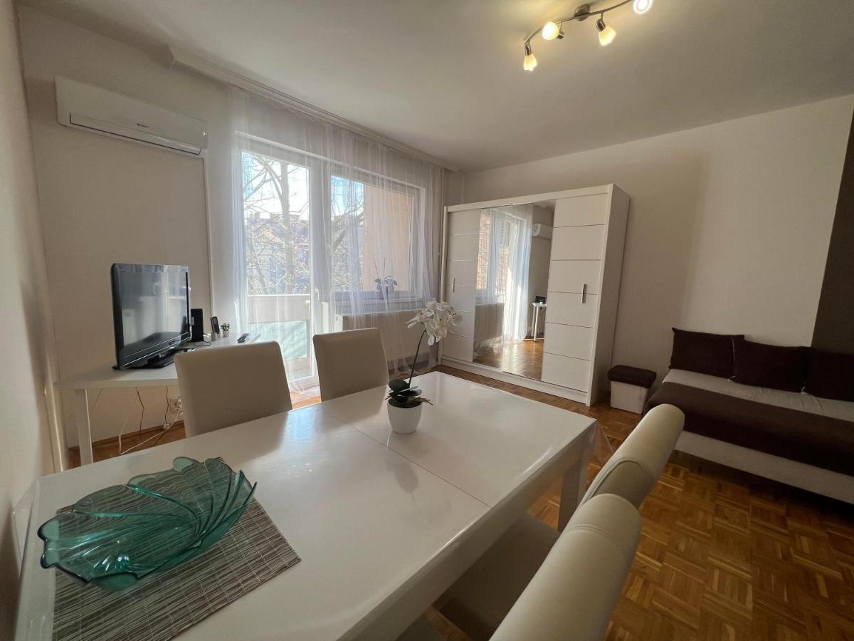Centrum Szeged Apartman Экстерьер фото